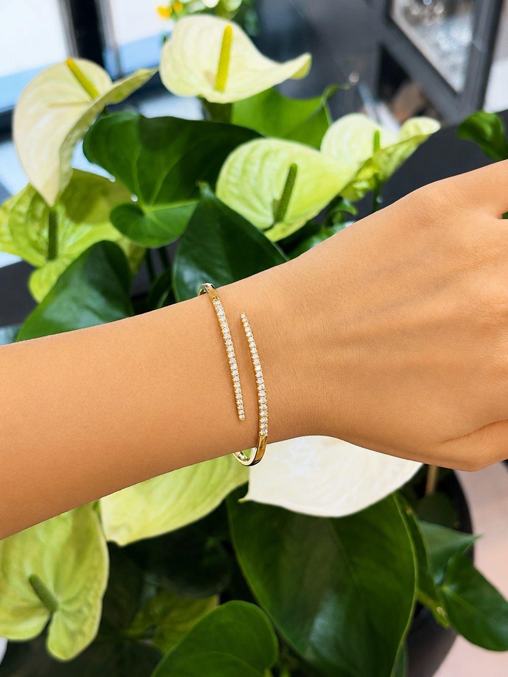 Diamond Overlap Cuff